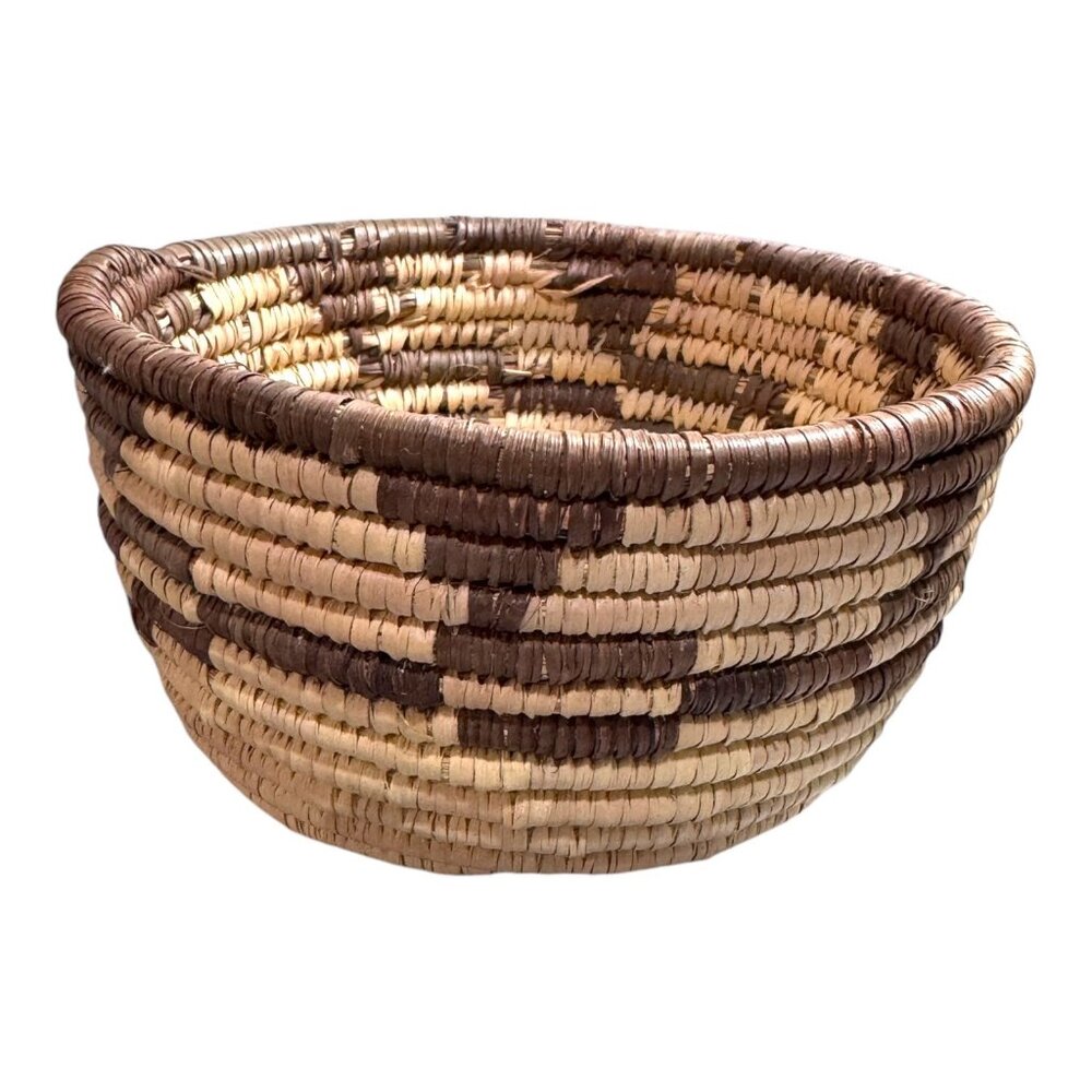 Vintage Handwoven Natural Coil Basket Geometric Tribal Catch All Accent SW 6"